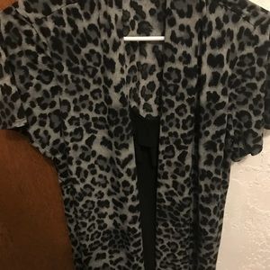Perception women leopard/black top